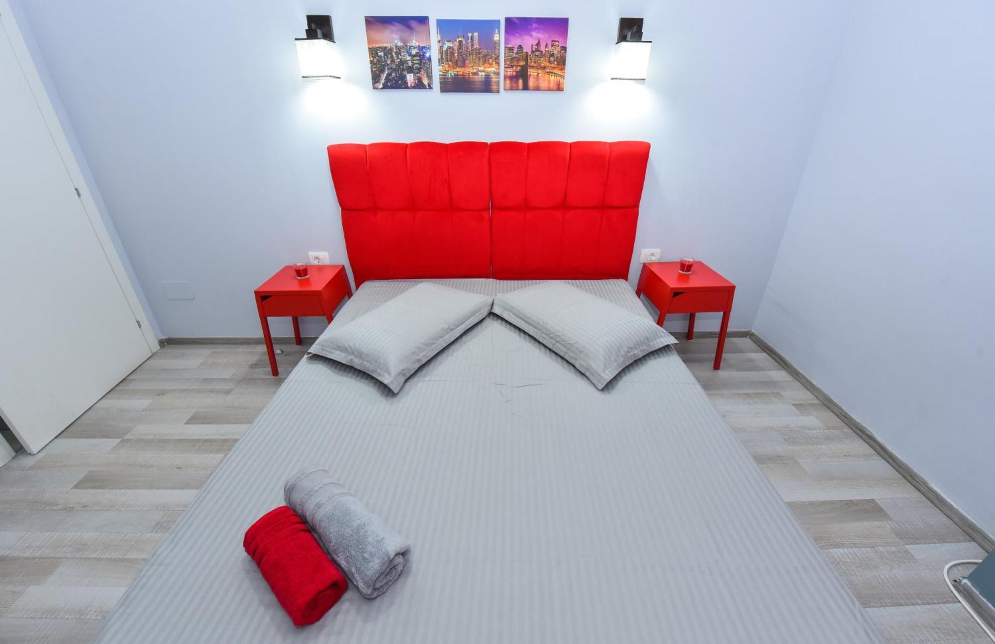 Dracula Adventure Tours Accommodation Bucureşti Exterior foto