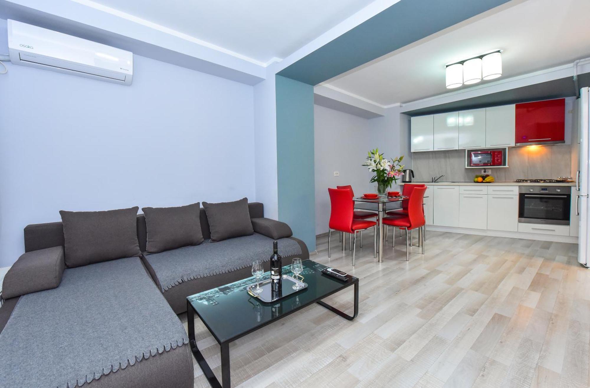 Dracula Adventure Tours Accommodation Bucureşti Exterior foto
