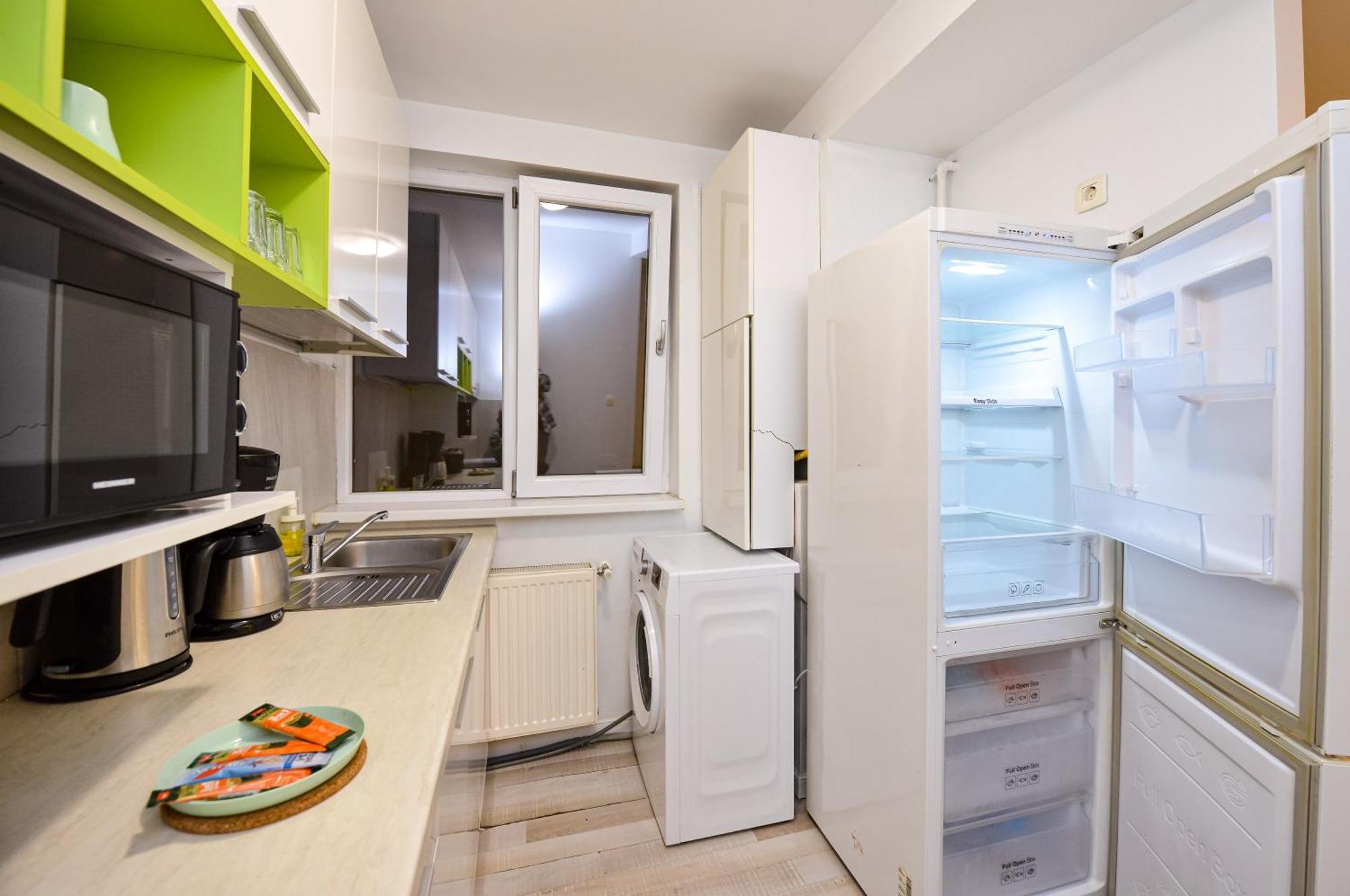 Dracula Adventure Tours Accommodation Bucureşti Exterior foto