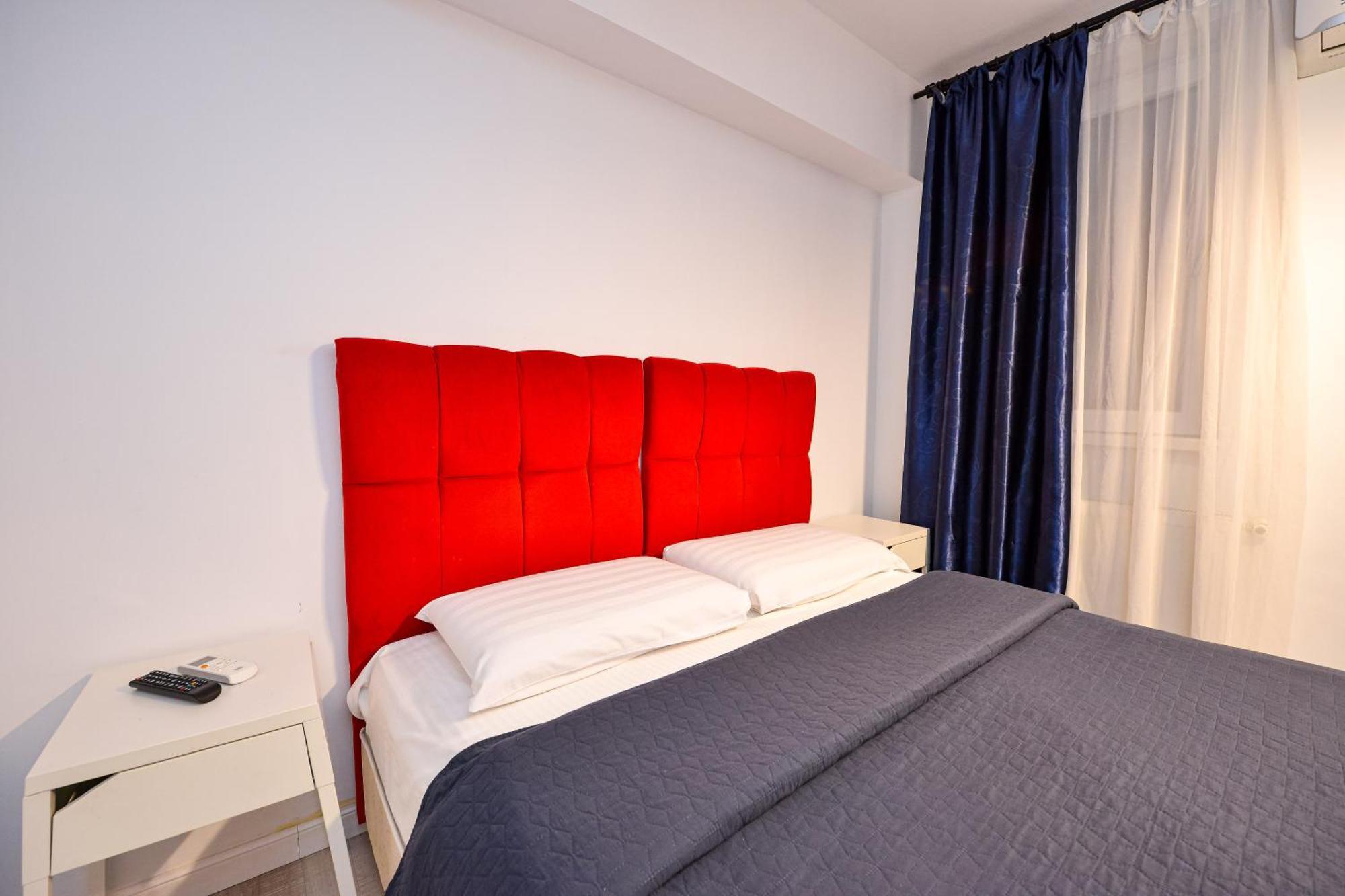 Dracula Adventure Tours Accommodation Bucureşti Exterior foto