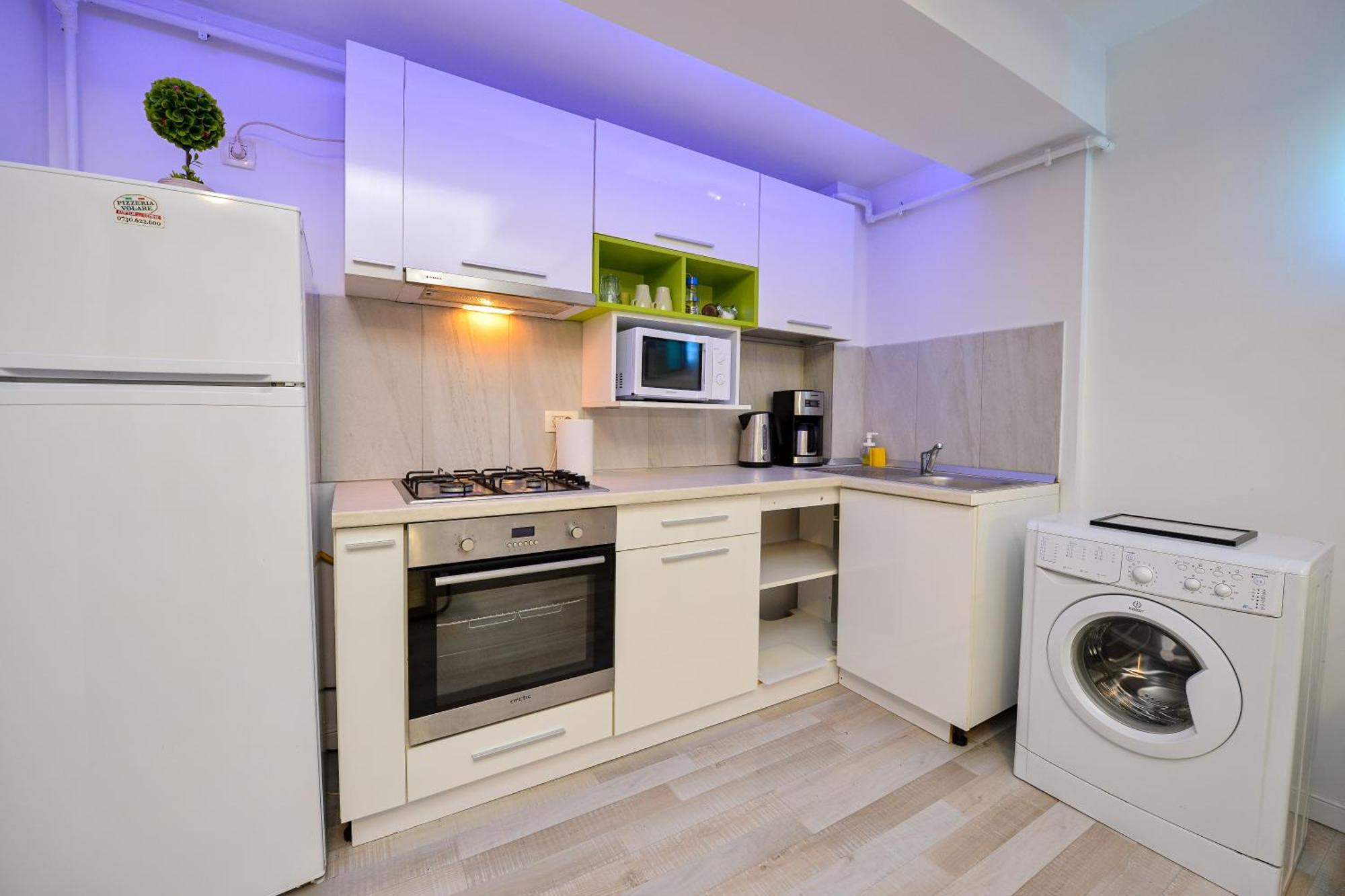 Dracula Adventure Tours Accommodation Bucureşti Exterior foto