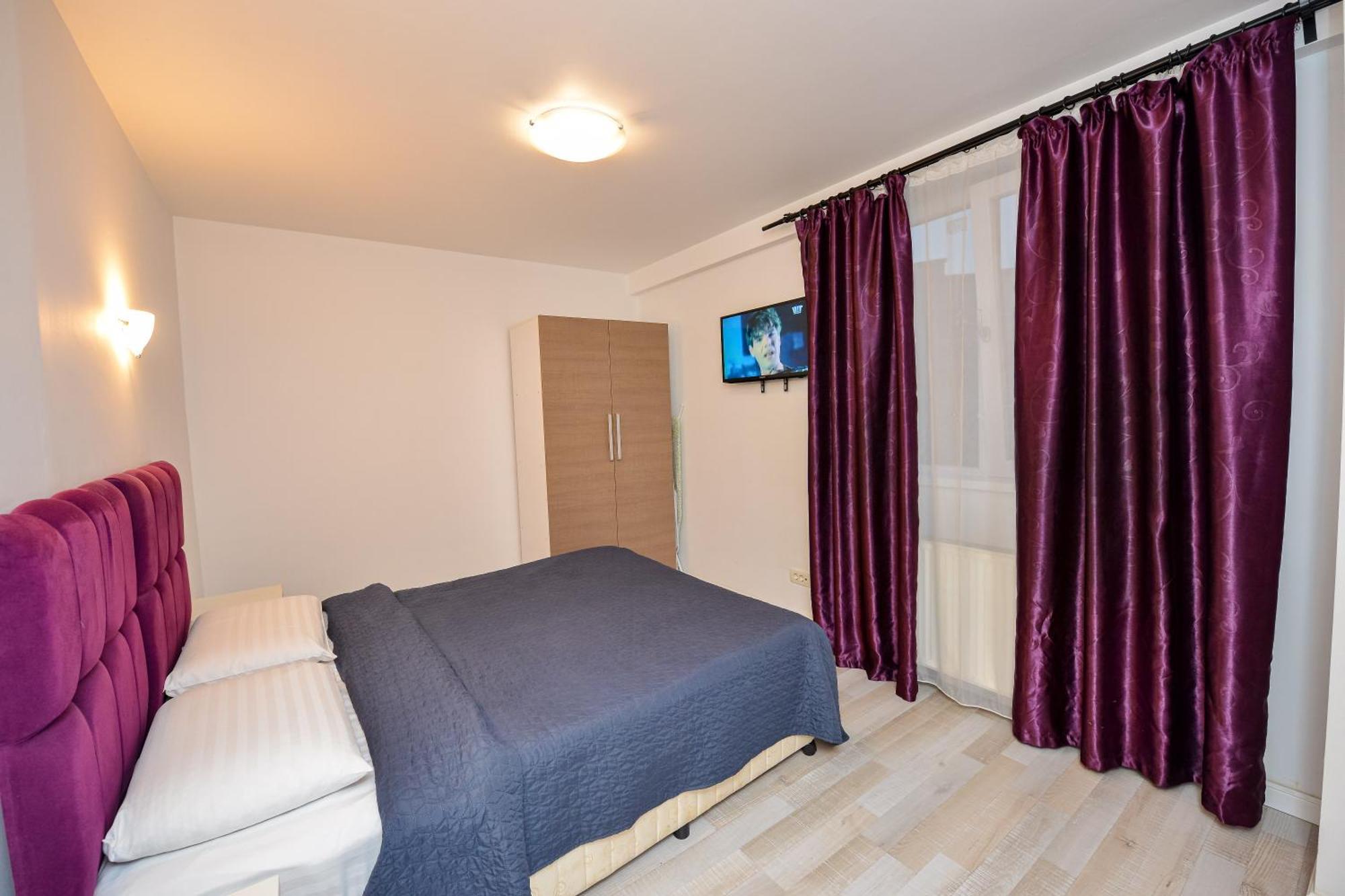 Dracula Adventure Tours Accommodation Bucureşti Exterior foto