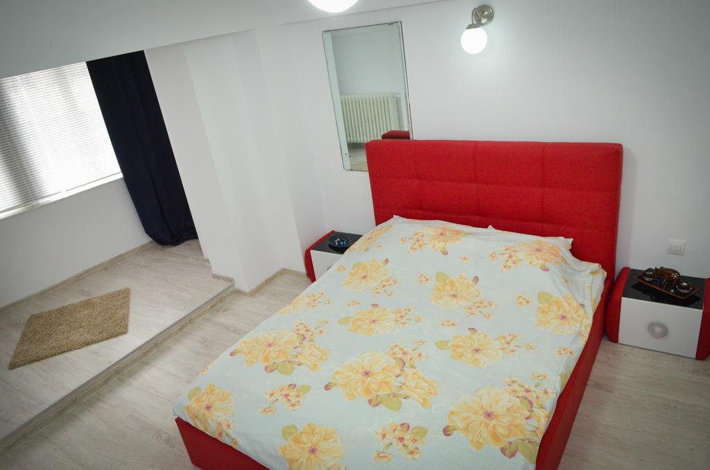 Dracula Adventure Tours Accommodation Bucureşti Exterior foto